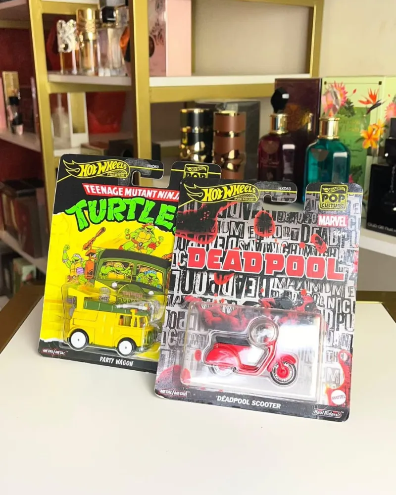 Hot Wheels Deadpool Scooter (Premium)